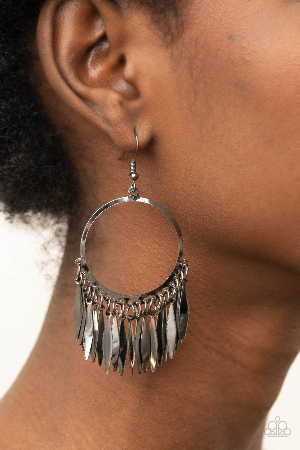 Paparazzi Radiant Chimes - Black- Bling Is Just A Thing