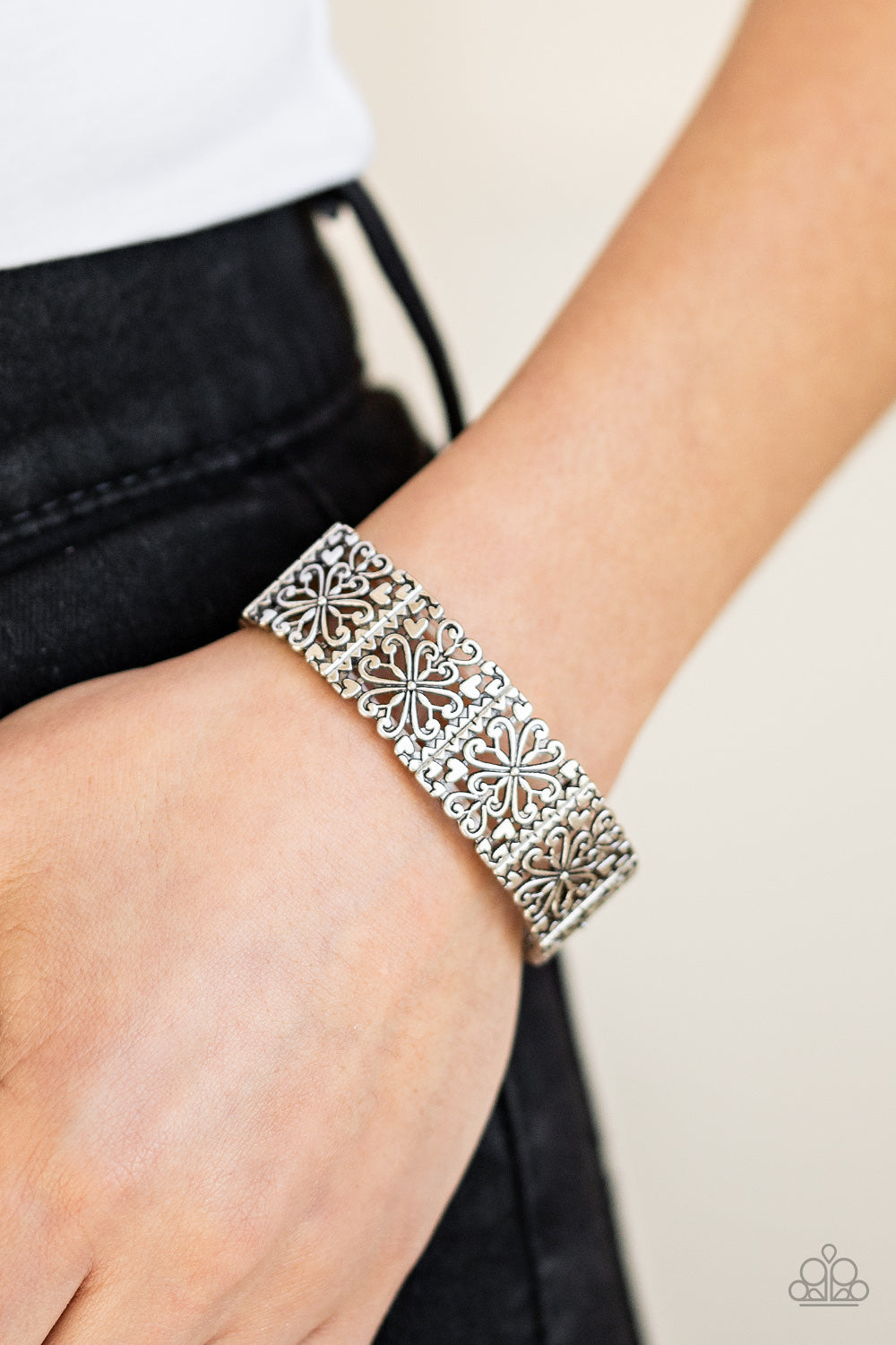 Paparazzi Summer Scandal Silver - Bling Is Just A Thing